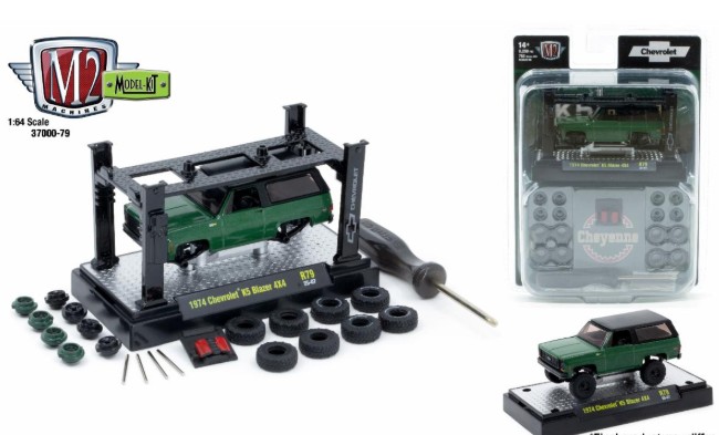 M2 1974 Chevrolet K5 Blazer ミニカー s-l400.jpg